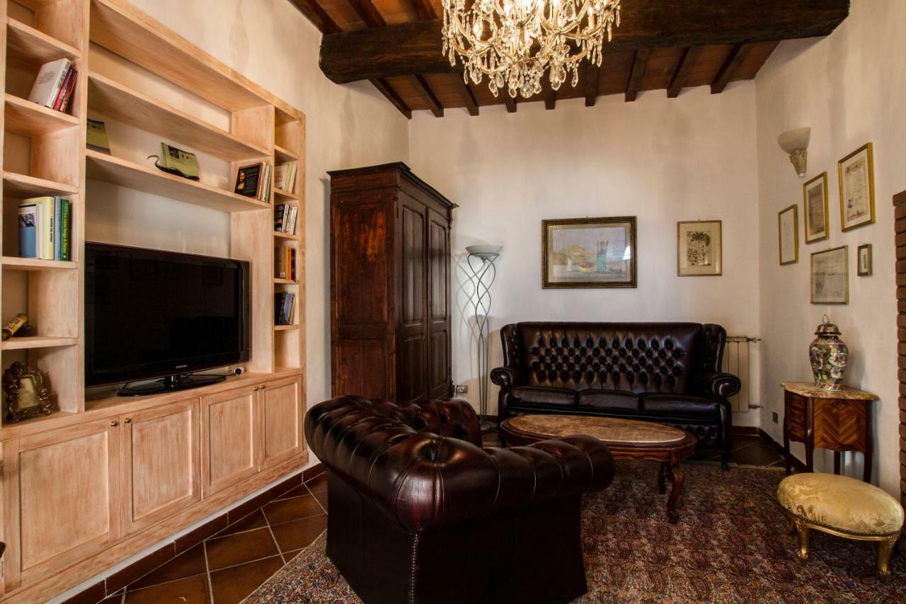 לינה וארוחת בוקר מונטמורלו Borgo Della Rocca מראה חיצוני תמונה