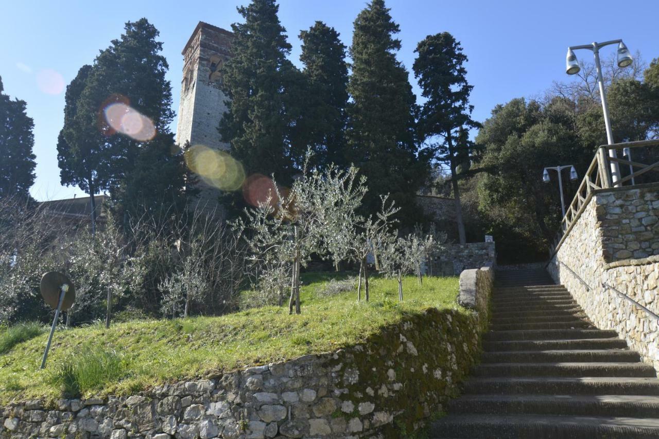 לינה וארוחת בוקר מונטמורלו Borgo Della Rocca מראה חיצוני תמונה